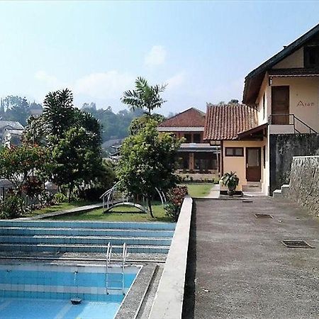 Villa Tunas Alam Mutiara Puncak Esterno foto