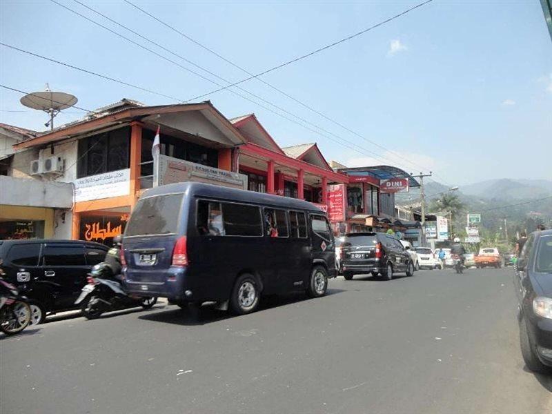 Villa Tunas Alam Mutiara Puncak Esterno foto