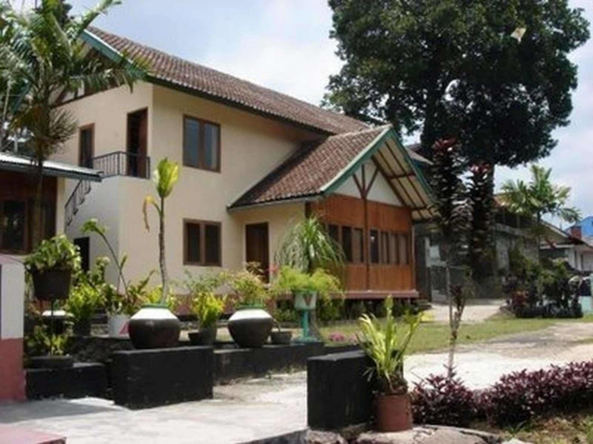 Villa Tunas Alam Mutiara Puncak Esterno foto