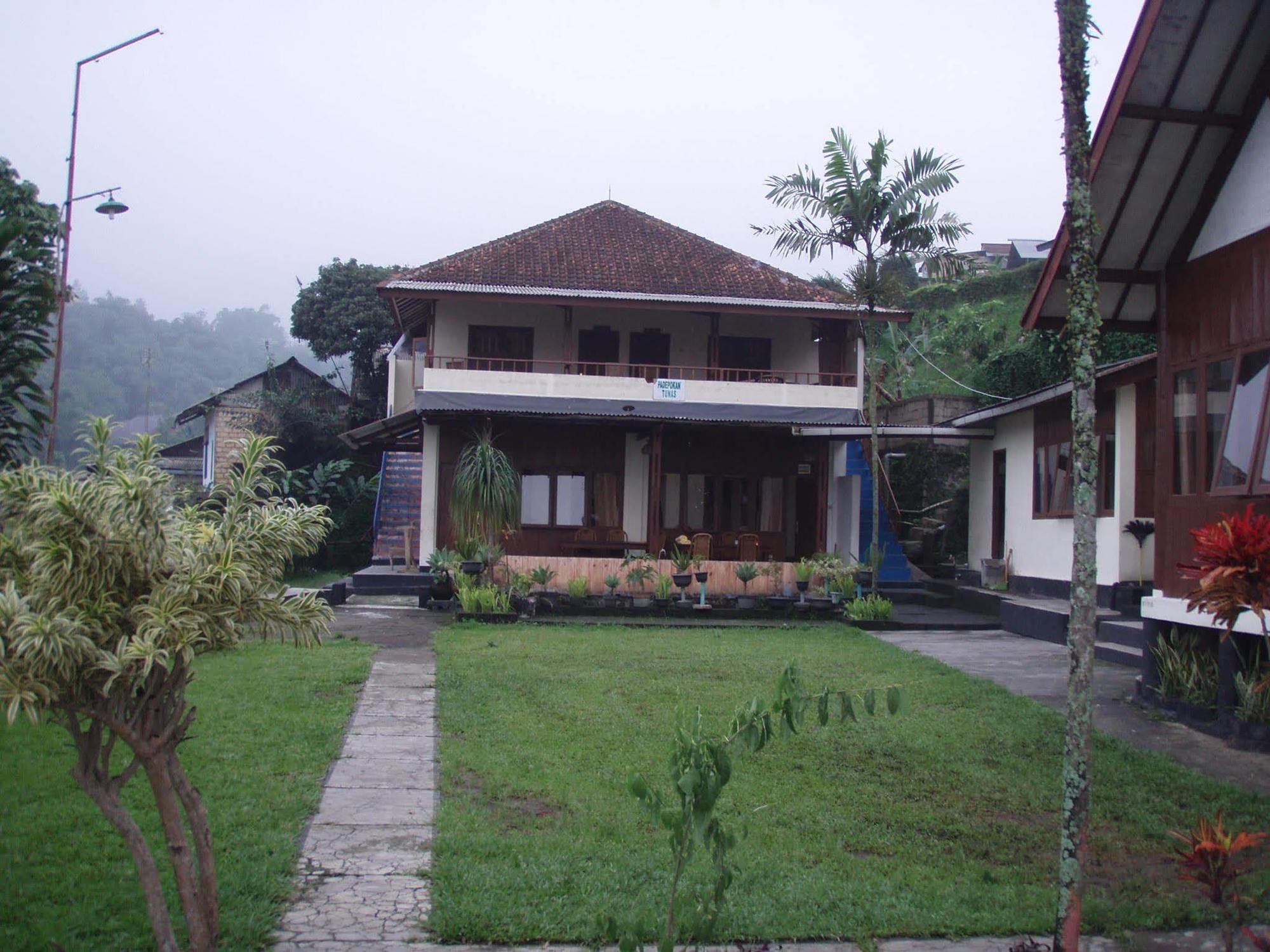 Villa Tunas Alam Mutiara Puncak Esterno foto